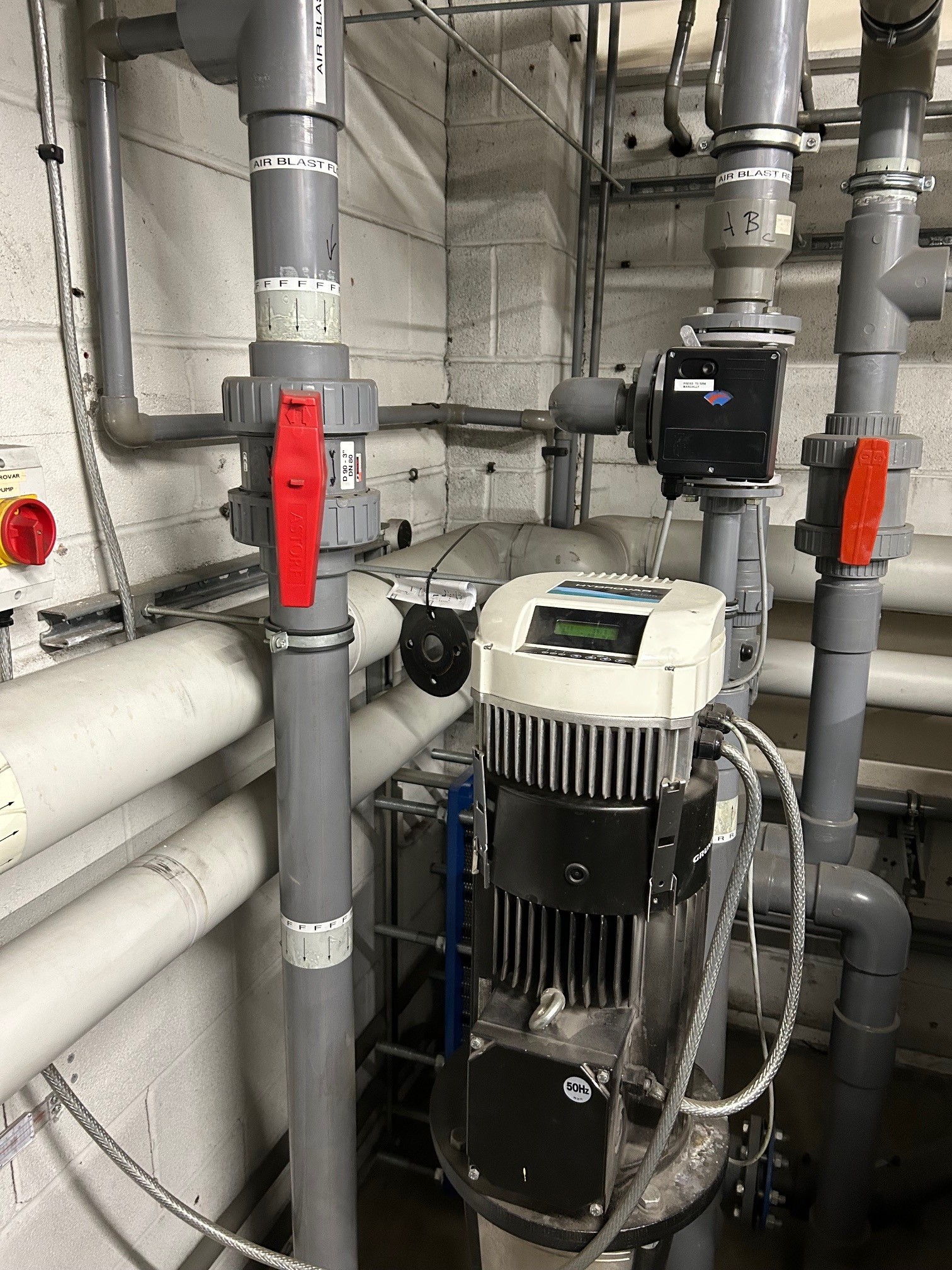 Refcool emergency chiller deployment